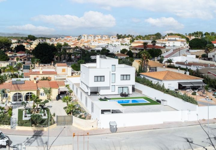 Villa a La Marina, Alicante, La Marina - € 1.491.600 | Ref: 6078 - foto 1